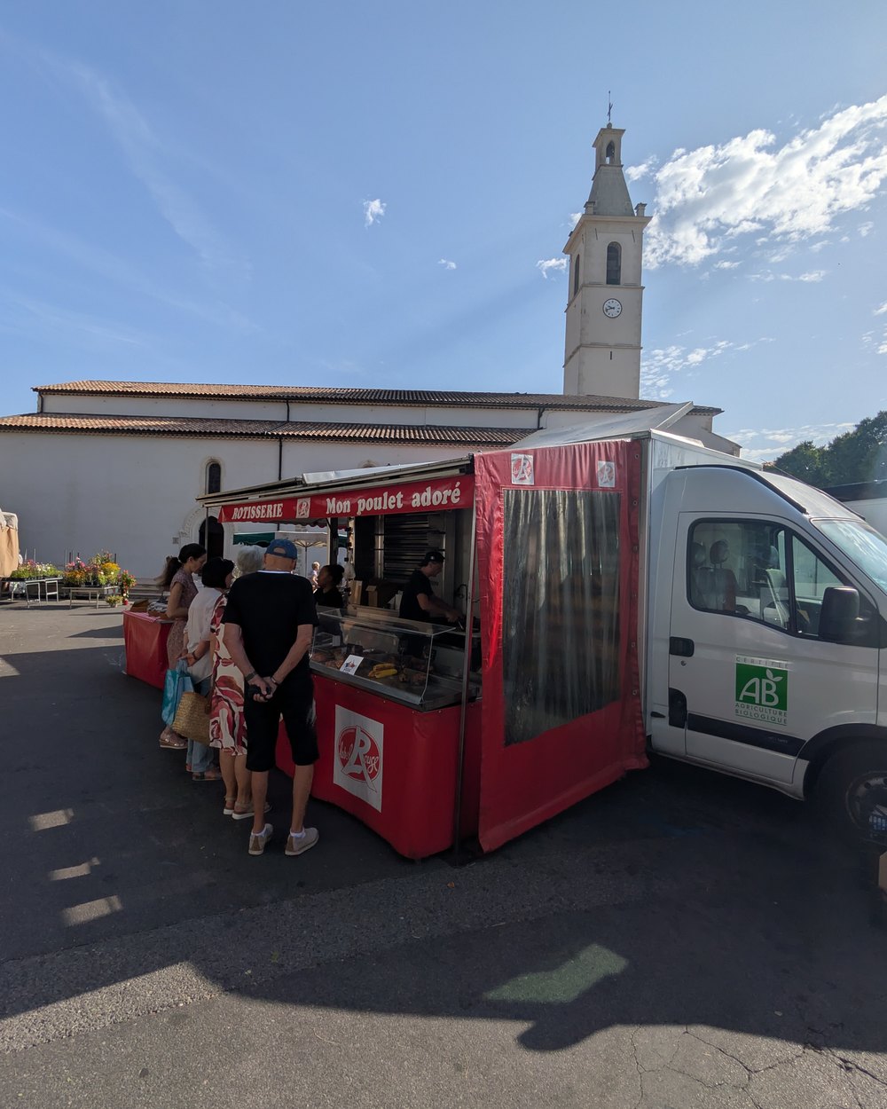 Le stand sur le marché d'Oraison
